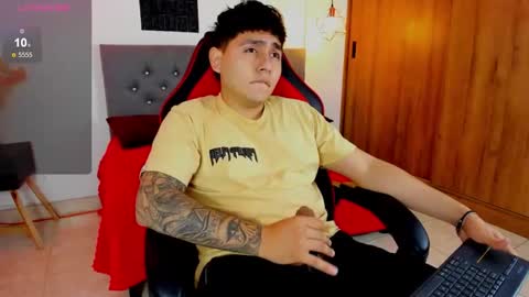 Snapshot of nicolas_james_sc chatting on 12.22.25 nicolas_james_sc online show from 12.22.25