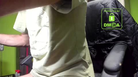 Snapshot of nicolasguy chatting on 12.08.24 L. Nicolas online show from 12.08.24