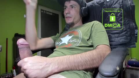 Snapshot of nicolasguy chatting on 01.14.25 L. Nicolas online show from 01.14.25