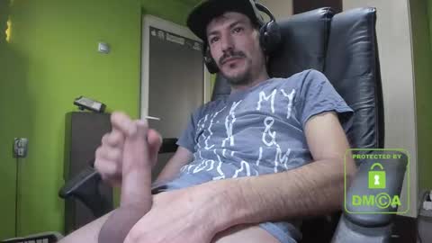 Snapshot of nicolasguy chatting on 02.23.25 L. Nicolas online show from 02.23.25