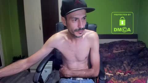 Snapshot of nicolasguy chatting on 10.15.25 L. Nicolas online show from 10.15.25