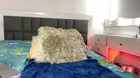 Nicolas online show from 10.22.25