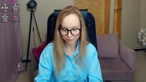 Nicoletta online show from 12.14.25