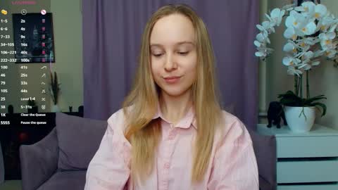 Nicoletta online show from 04.06.26