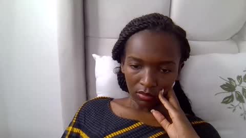 nicole161117 online show from 12.05.25