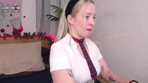 Nicole online show from 01.04.25