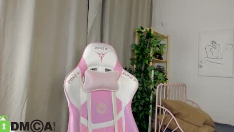 GMT7TueWedThSu 0300am-0900am. Sa 1000am-0400pm online show from 10.21.25