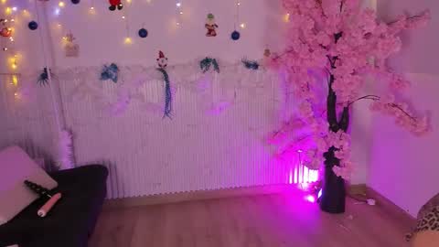 nicole_diaz7 online show from 12.18.25