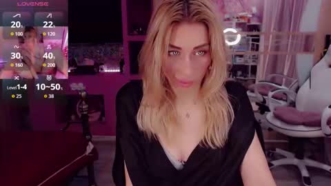 Nicole online show from 10.11.25