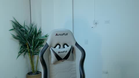 nicole_lushh online show from 11.16.25