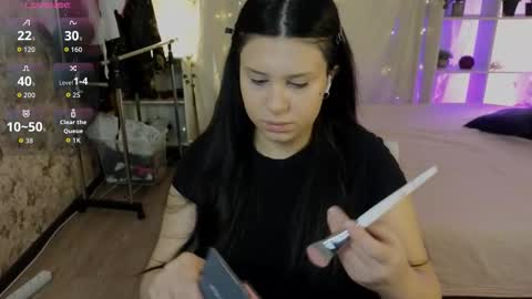 My name is Nicole. I m completely new here online show from 11.19.25