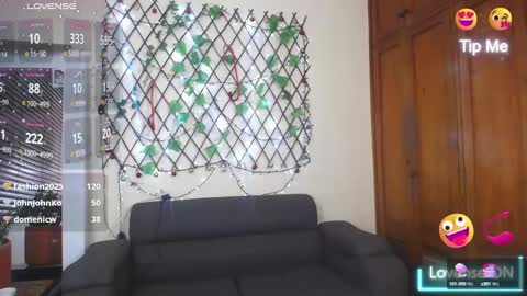 Nicole Santana online show from 02.12.25