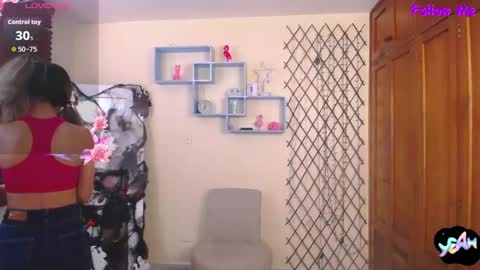 Nicole Santana online show from 10.20.25