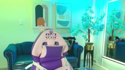 Nicolle online show from 01.14.26