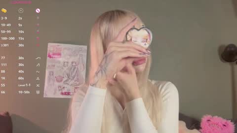 Snapshot of nicole_yo chatting on 06.07.26 Mary online show from 06.07.26