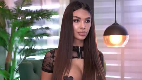 Snapshot of nicoledevin chatting on 09.15.25 Nicole online show from 09.15.25