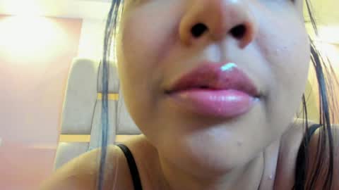 nicolee_fisherr online show from 04.16.26