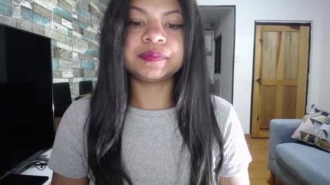 Nicole online show from 10.04.25