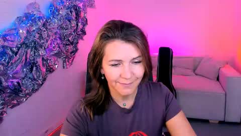 nicolehits online show from 09.15.25