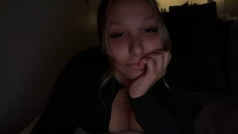 Snapshot of nicolelovesyou444 chatting on 06.17.26 nicolelovesyou444 online show from 06.17.26