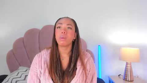 Snapshot of nicoleparadise_ chatting on 01.10.26 NICOLE online show from 01.10.26