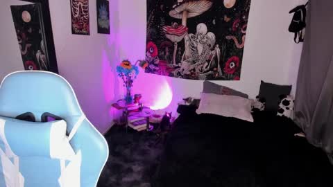 Snapshot of nicolepeachx chatting on 02.05.25 Nicol independent model online show from 02.05.25