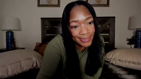 Nicole online show from 04.05.26