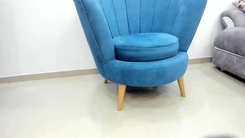 Nicolett online show from 01.14.25