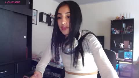 Nicole online show from 01.05.26