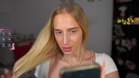 Snapshot of nicolette__shea_ chatting on 12.31.24 nicolette__shea_ online show from 12.31.24