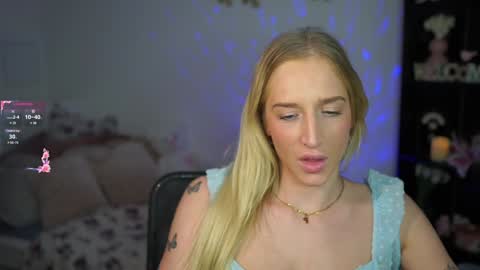 Snapshot of nicolette__shea_ chatting on 01.14.25 nicolette__shea_ online show from 01.14.25