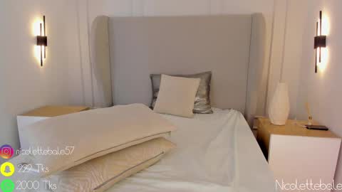 Nicole online show from 02.12.25