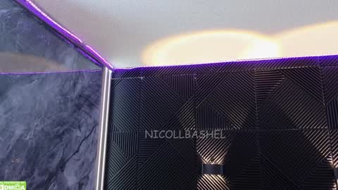 Nicoll  Independent model online show from 02.04.25