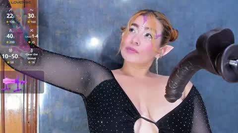 Snapshot of nicolle_boobies chatting on 03.31.26 Nicolle online show from 03.31.26