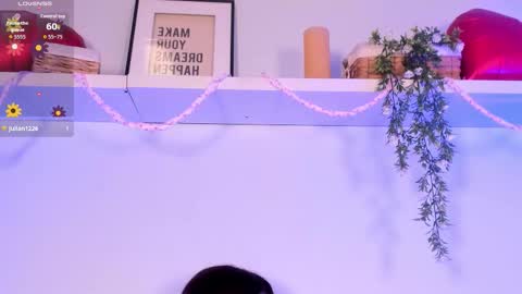 Snapshot of nicolle_evanss_ chatting on 02.25.26 nicolle_evanss_ online show from 02.25.26