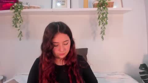 nicolle_evanss_ online show from 06.06.26
