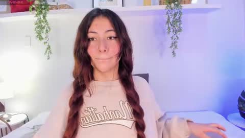 nicolle_evanss_ online show from 06.13.26