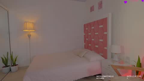  NEW instagram nicollemitchelle online show from 09.23.25