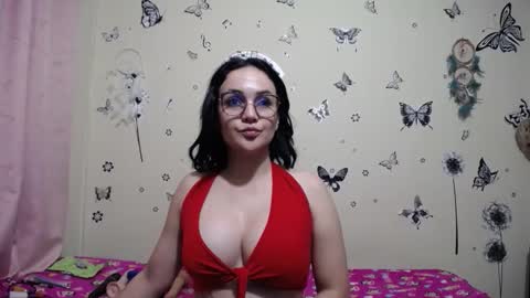 Snapshot of nicolle_sky chatting on 02.02.26 nicolle_sky online show from 02.02.26