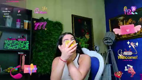 Snapshot of nicollepalmer chatting on 07.23.26 Nicolle online show from 07.23.26