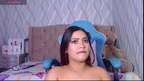 Nicolle Miley online show from 02.01.25