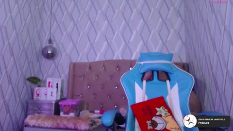 Nicolle Miley online show from 03.11.25