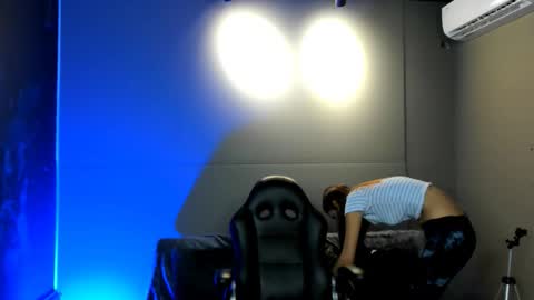 Nicol online show from 11.28.25