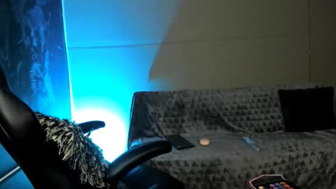 Nicol online show from 12.03.25