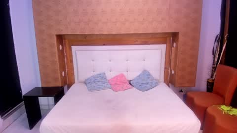 nicolysofi online show from 12.26.24