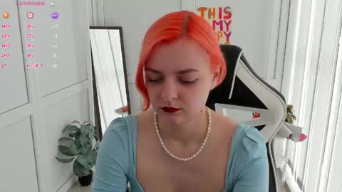 Snapshot of nightleaf_ chatting on 05.31.26 Bestie online show from 05.31.26