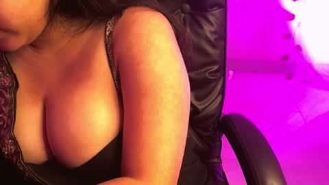 Snapshot of nightqueen107446 chatting on 02.27.26 nightqueen107446 online show from 02.27.26