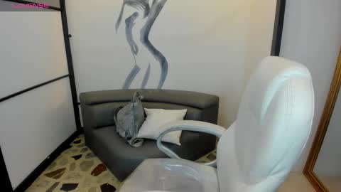 Anni online show from 02.13.25