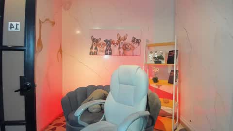 Anni online show from 11.13.25