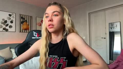 Snapshot of nika_lodge_official chatting on 05.16.26 Russian sweet baby online show from 05.16.26